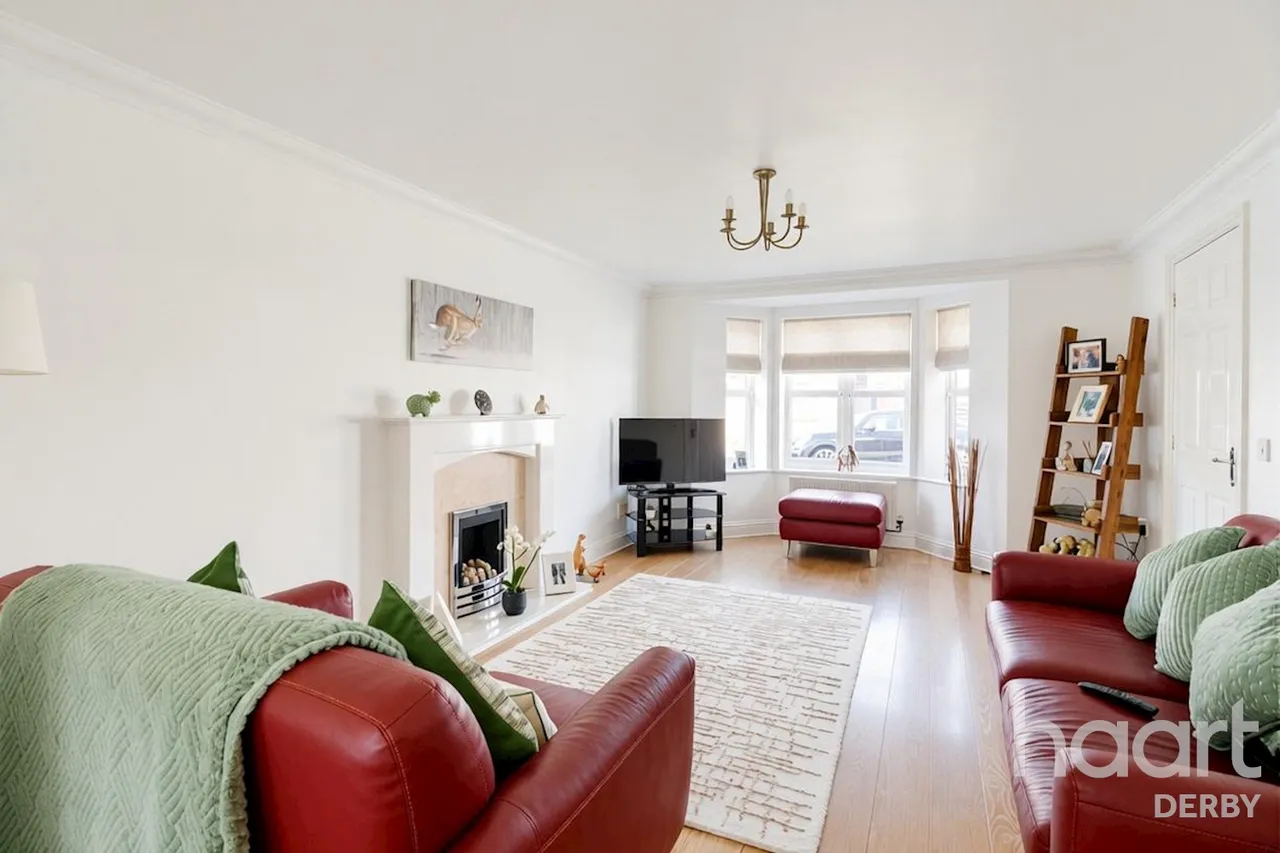 Lysander Drive, Chellaston, DE73, photo 3