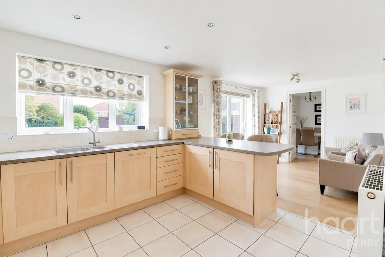 Lysander Drive, Chellaston, DE73, photo 5