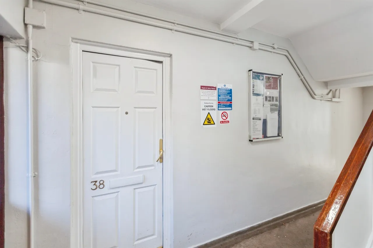 Garth Avenue, Leicester, photo 12