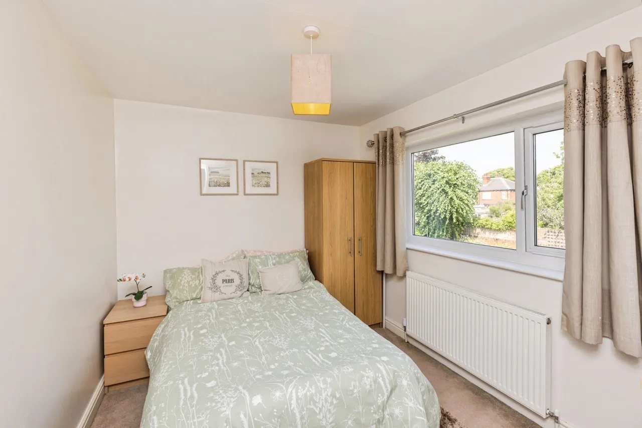 Lennox Drive, Wakefield, West Yorkshire, WF2, photo 14