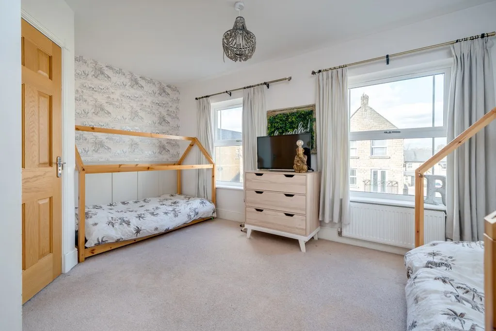 Threelands, Birkenshaw BD11 2DG, photo 11