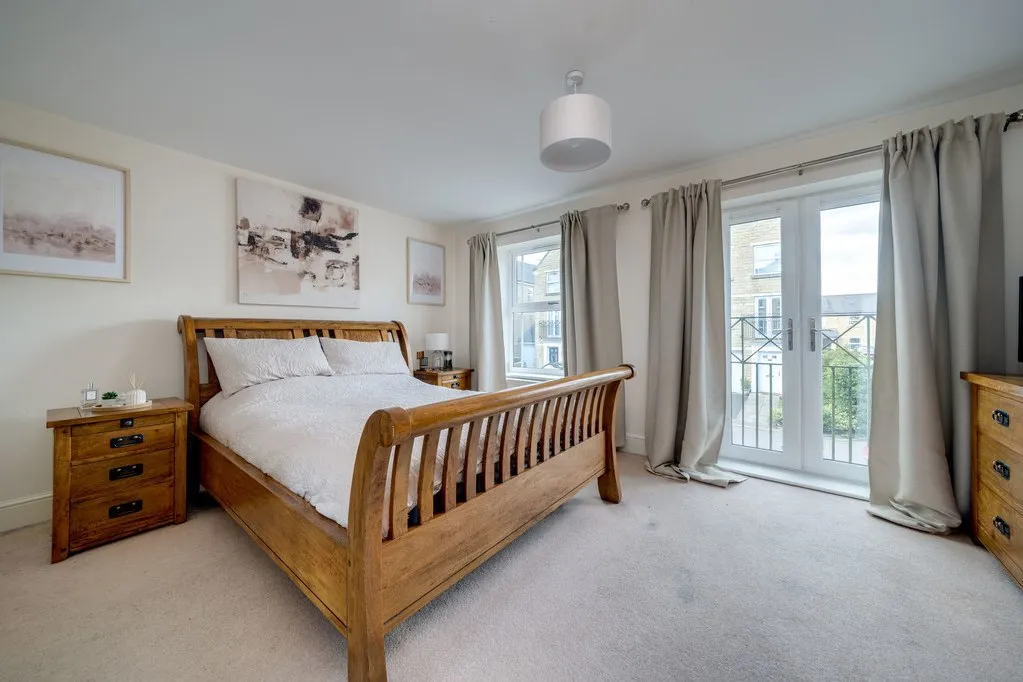 Threelands, Birkenshaw BD11 2DG, photo 8