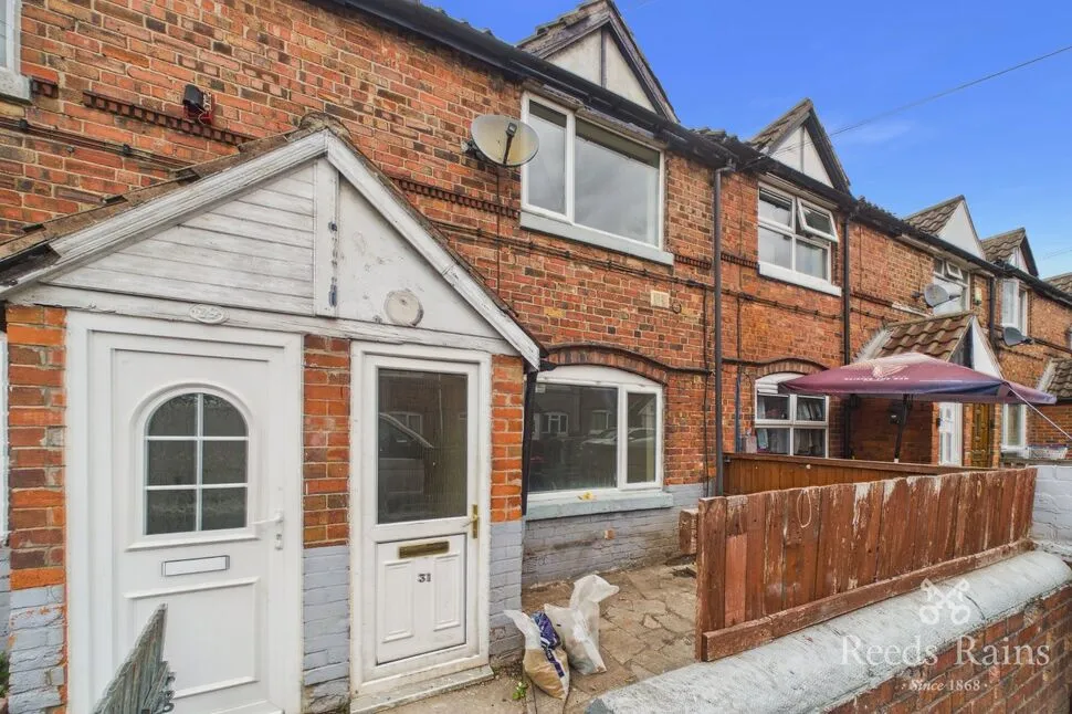 3 bed house to rent — Scarsdale Street, Dinnington, South Yorkshire, S25