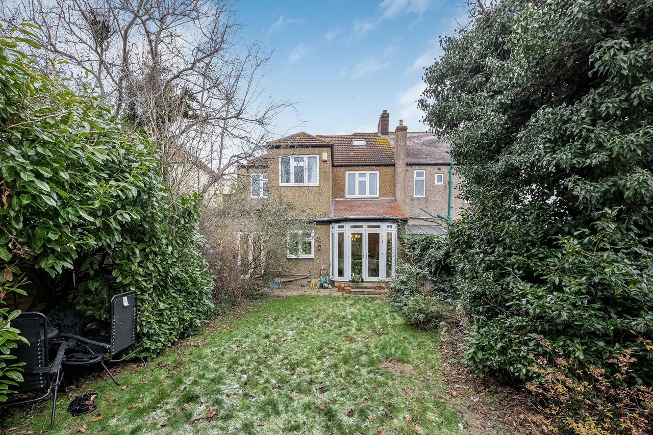 Glenthorne Gardens, Ilford, Essex, IG6 1LB, photo 14