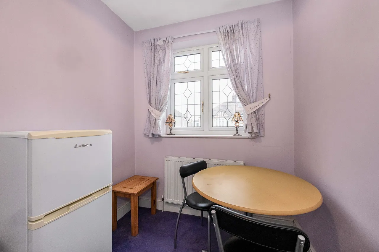 Glenthorne Gardens, Ilford, Essex, IG6 1LB, photo 20