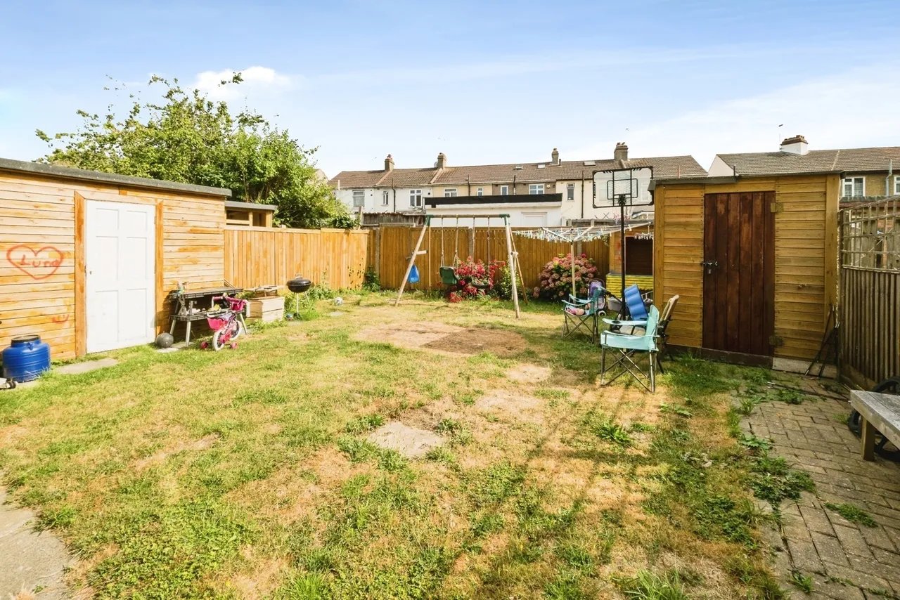 Stirling Close, Rainham, RM13, photo 4