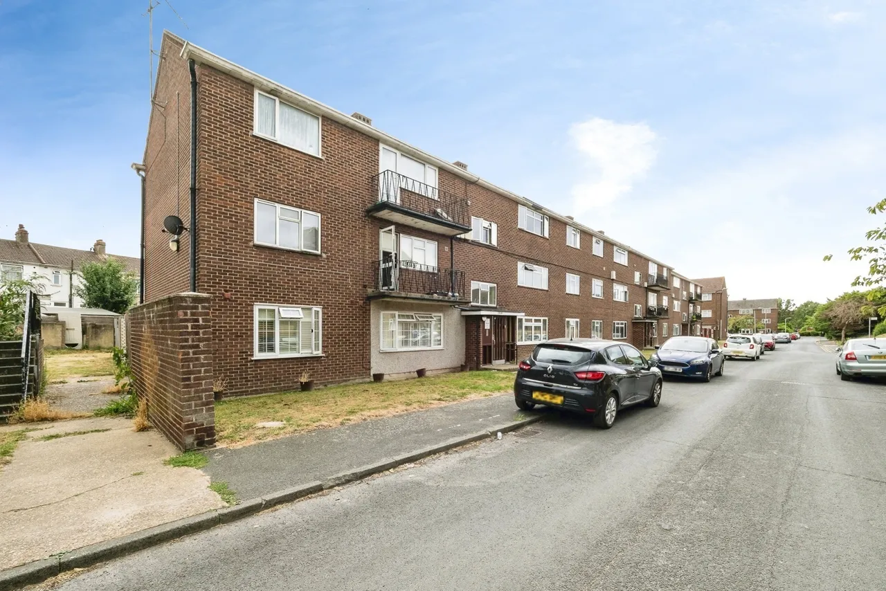 Stirling Close, Rainham, RM13, photo 10