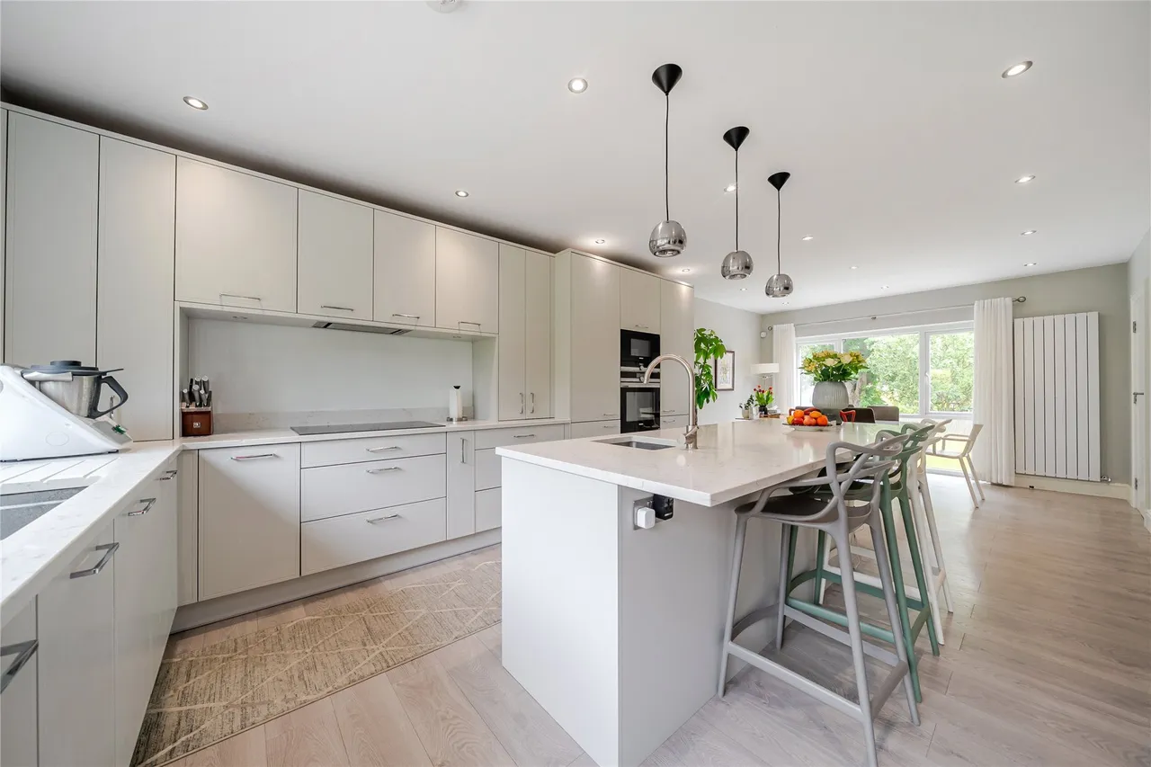 5 bed house for sale — Lynwood Grove, Orpington, BR6