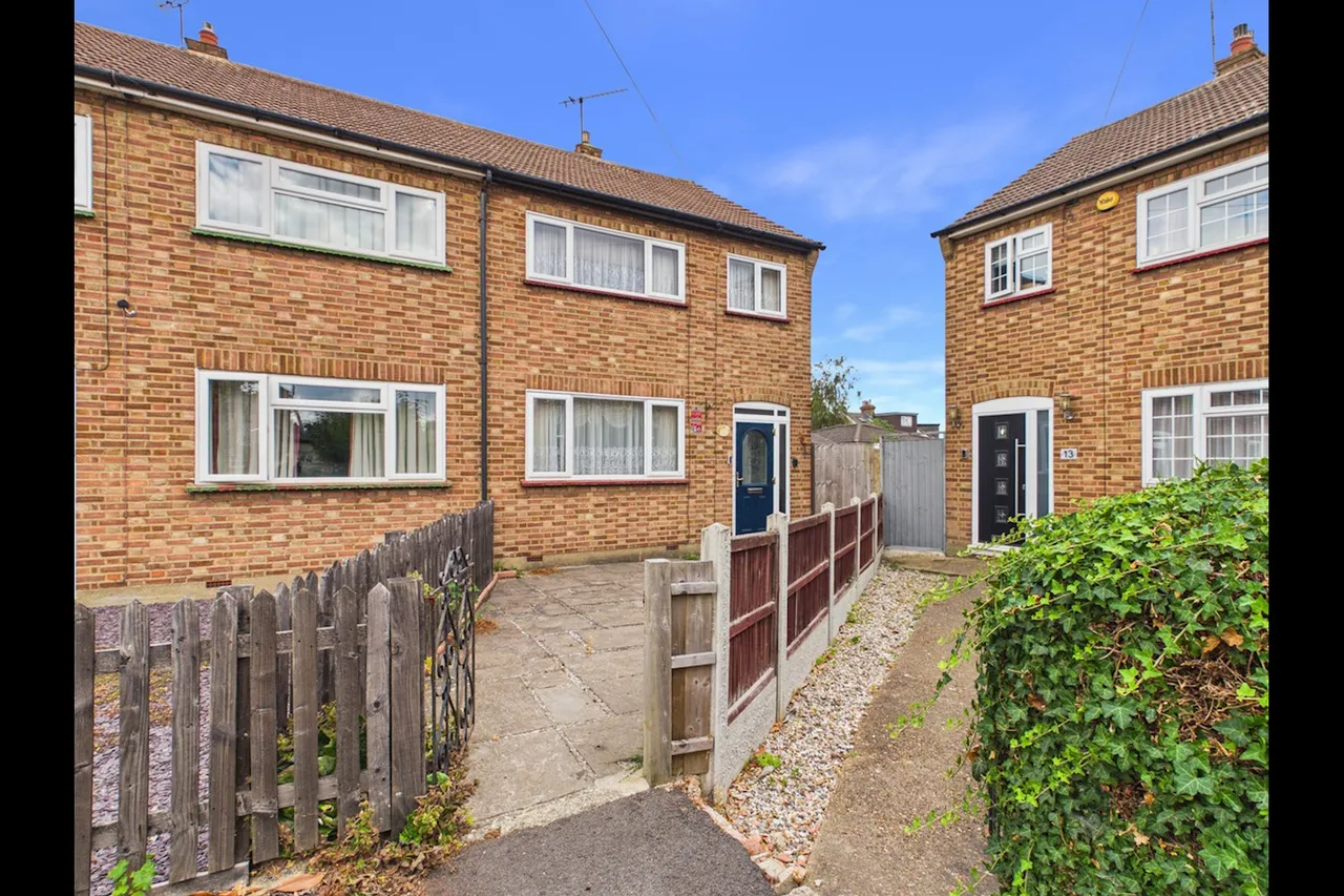 Margaret Close, Gidea Park, RM2, photo 20