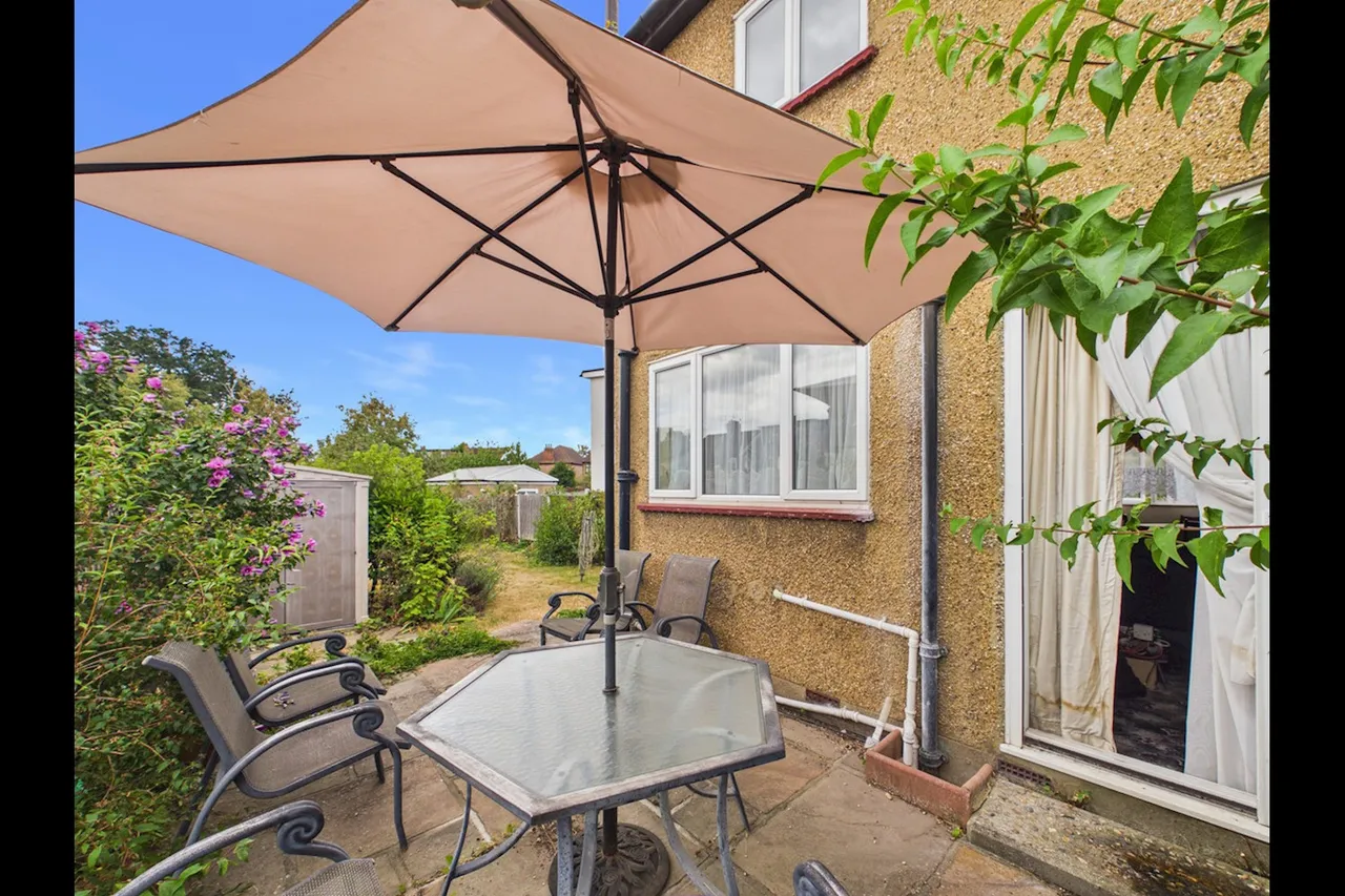 Margaret Close, Gidea Park, RM2, photo 16