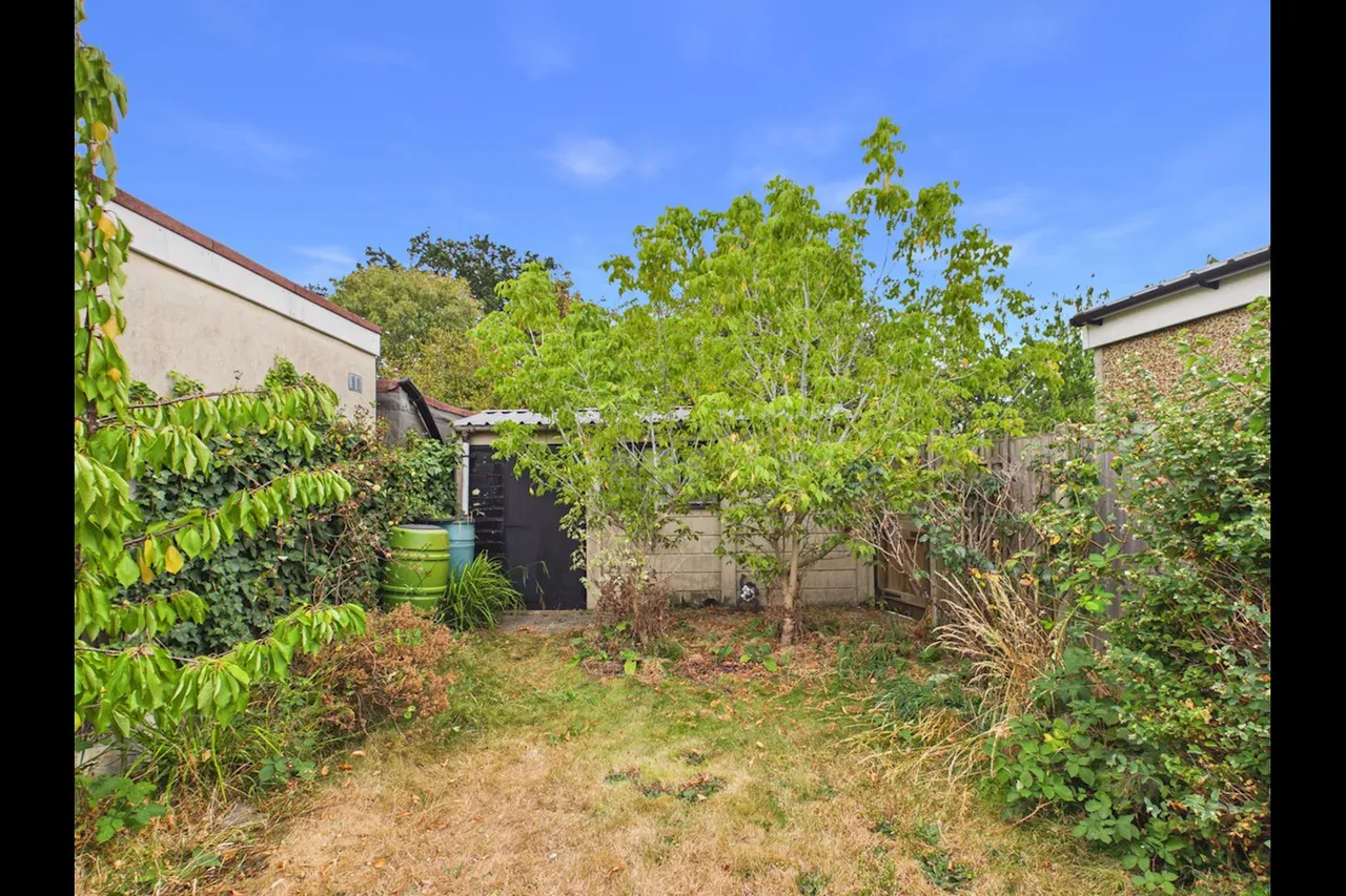 Margaret Close, Gidea Park, RM2, photo 18