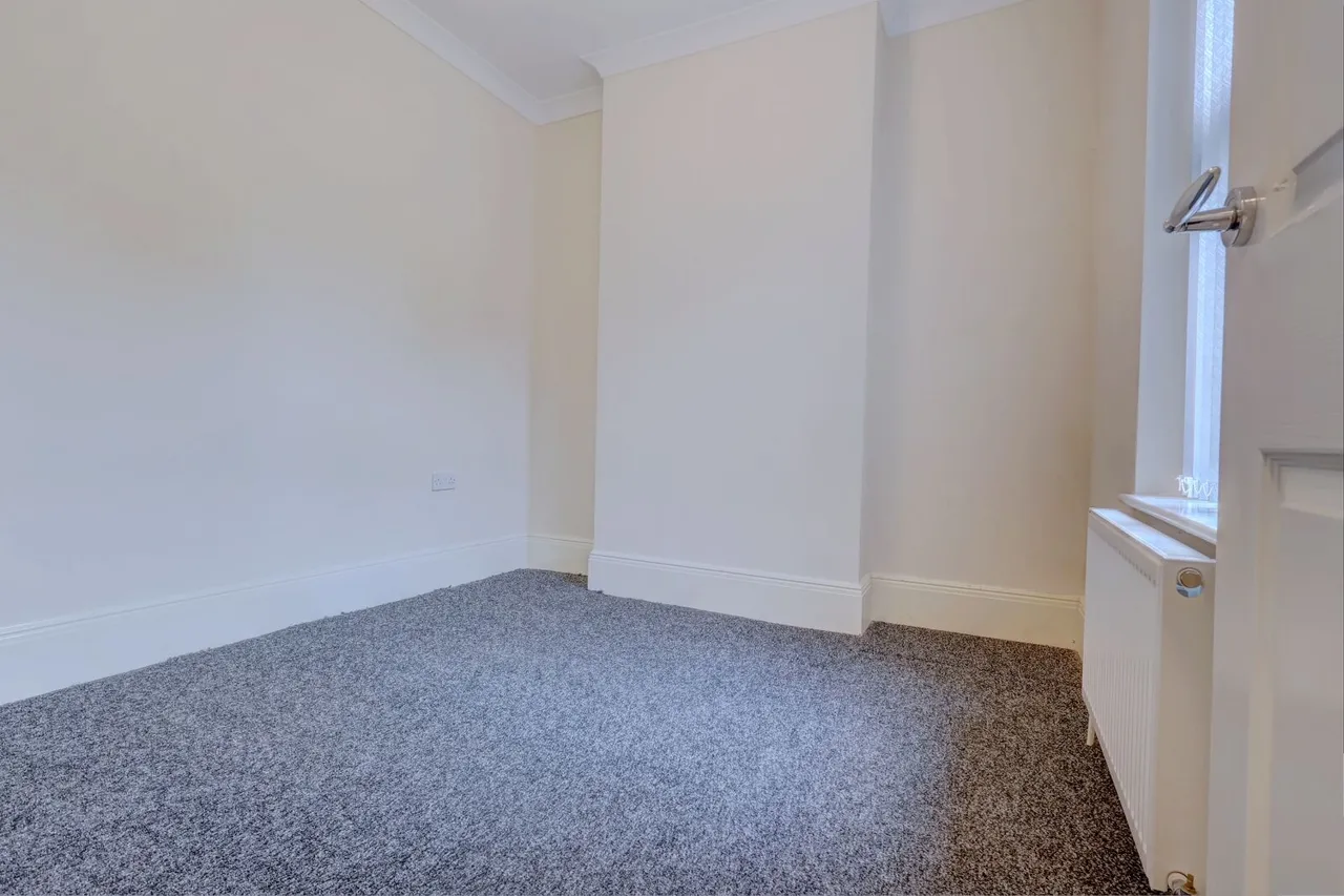 Priory Avenue, High Wycombe, HP13, photo 3