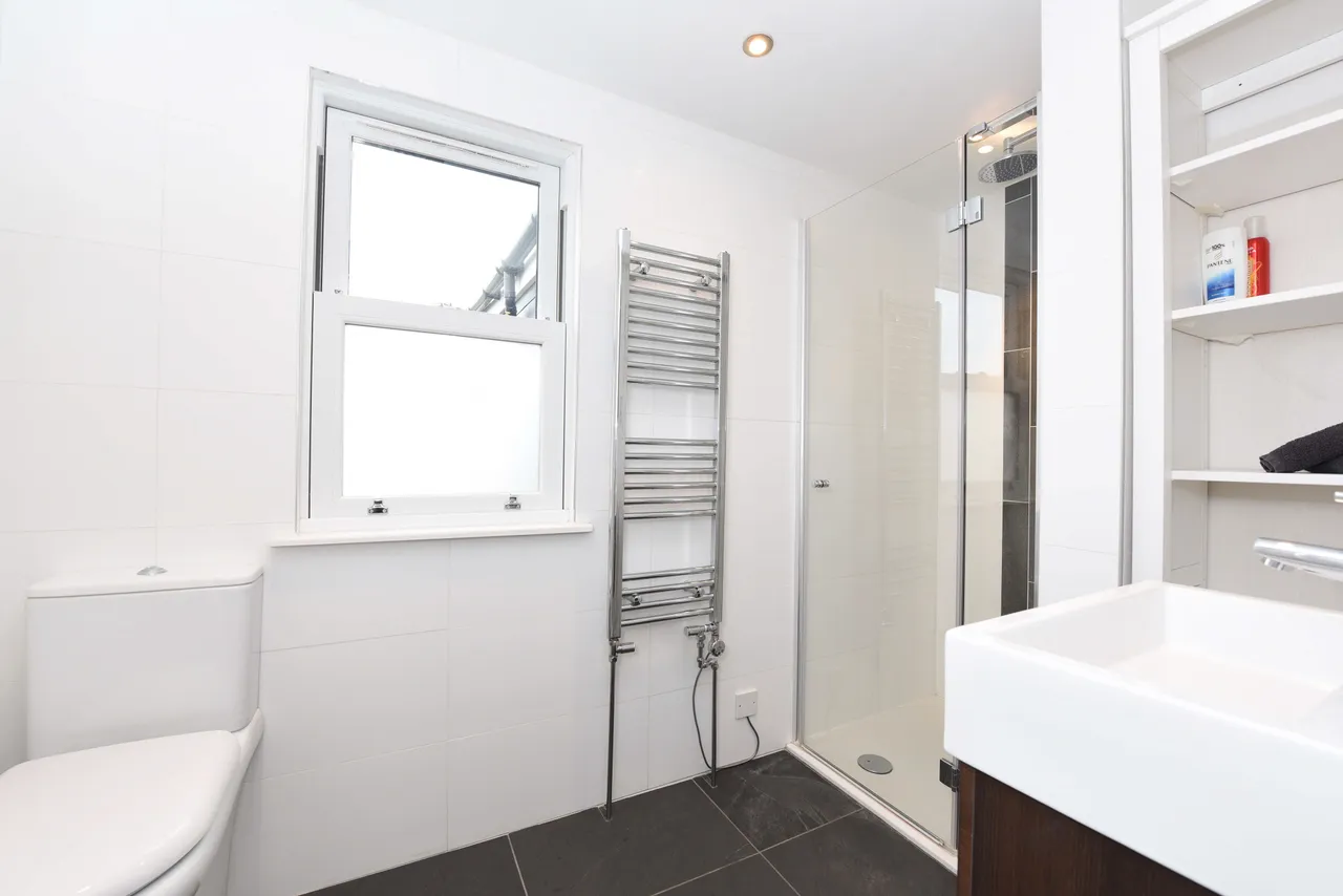 174 Engadine Street, London, photo 8