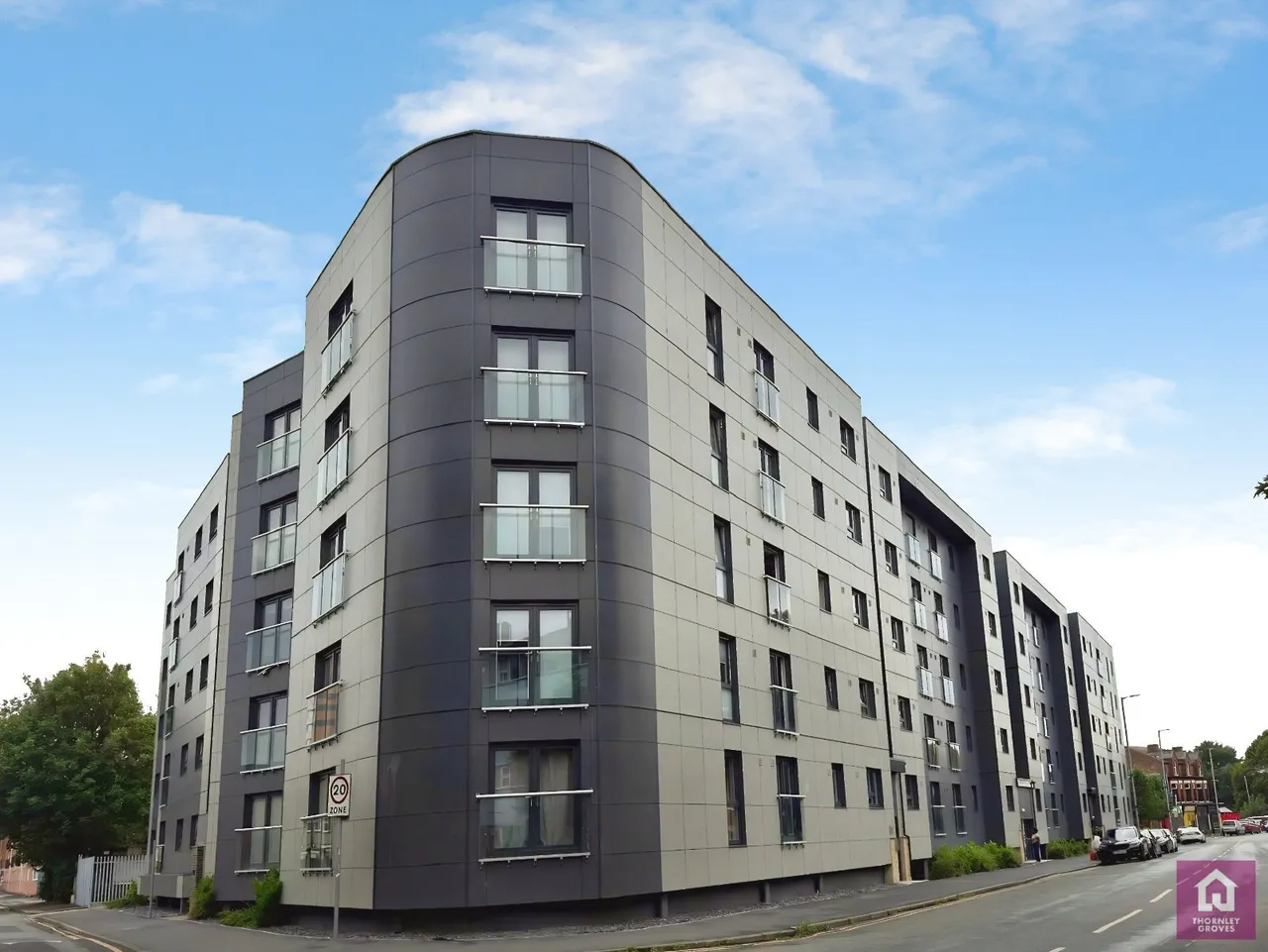 2 bed flat to rent, City Road, Manchester, M15