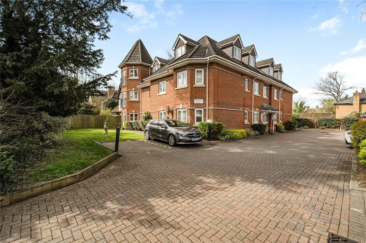 2 bed flat for sale, Bath Road, Maidenhead, SL6
