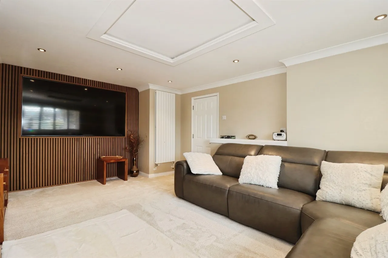 Sutherland Avenue, Yate, BS37, photo 10