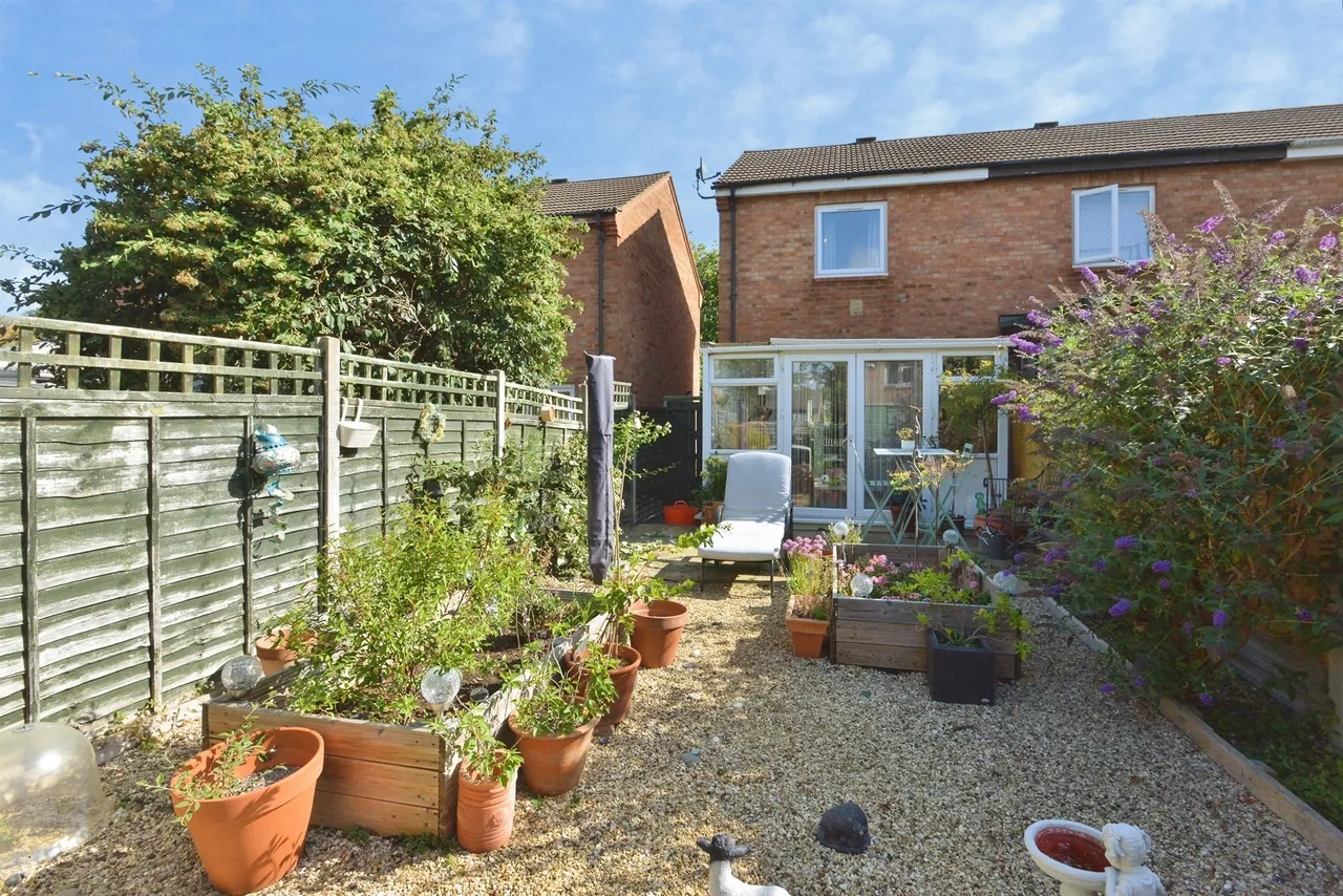 Dexter Avenue, Oldbrook, Milton Keynes, photo 3