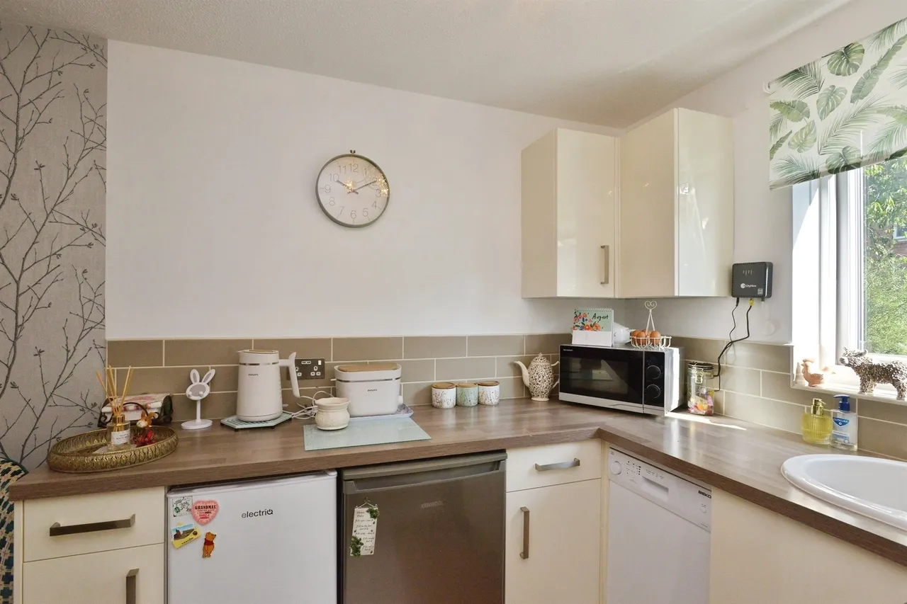 Dexter Avenue, Oldbrook, Milton Keynes, photo 9