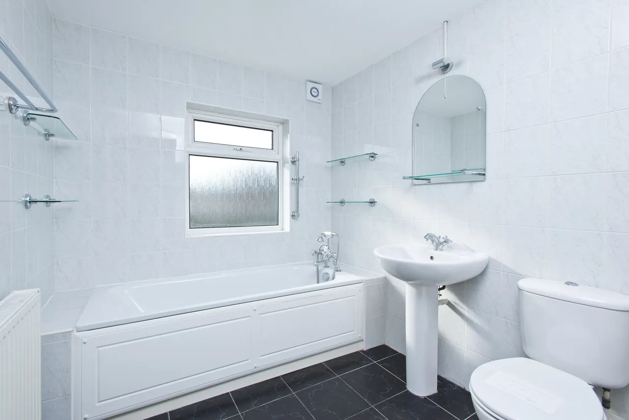 Richmond Road, London, SW20, photo 10