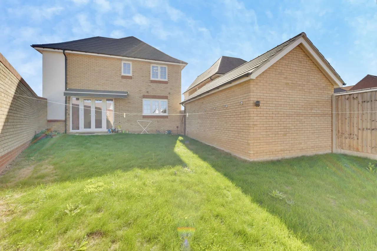 Mack Avenue, Shefford, SG17, photo 33