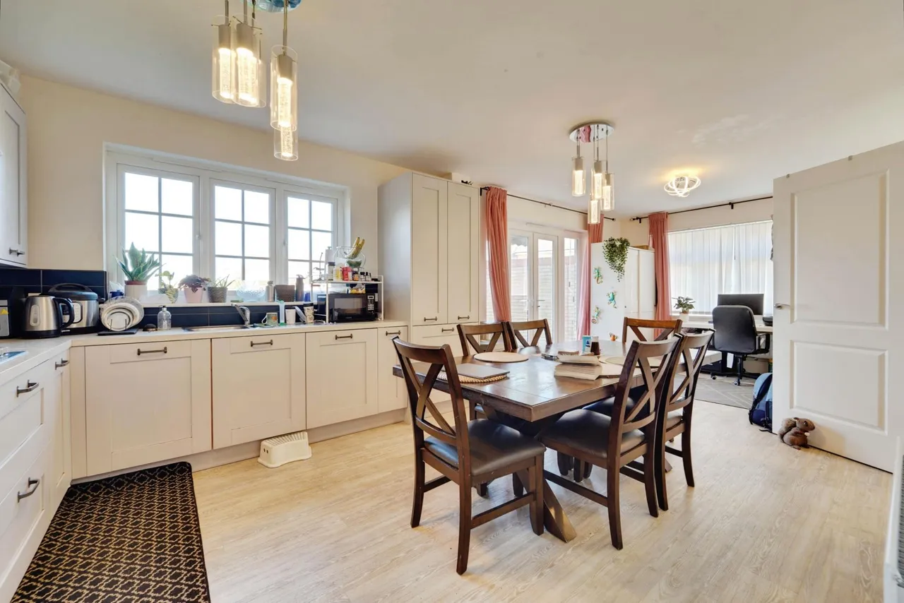 Mack Avenue, Shefford, SG17, photo 13