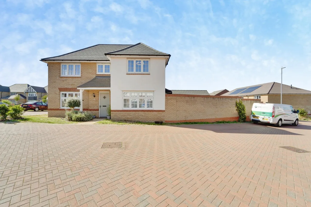 Mack Avenue, Shefford, SG17, photo 26