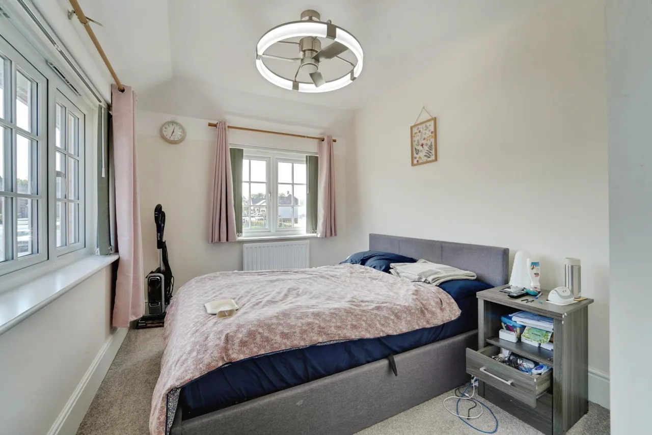 Mack Avenue, Shefford, SG17, photo 22