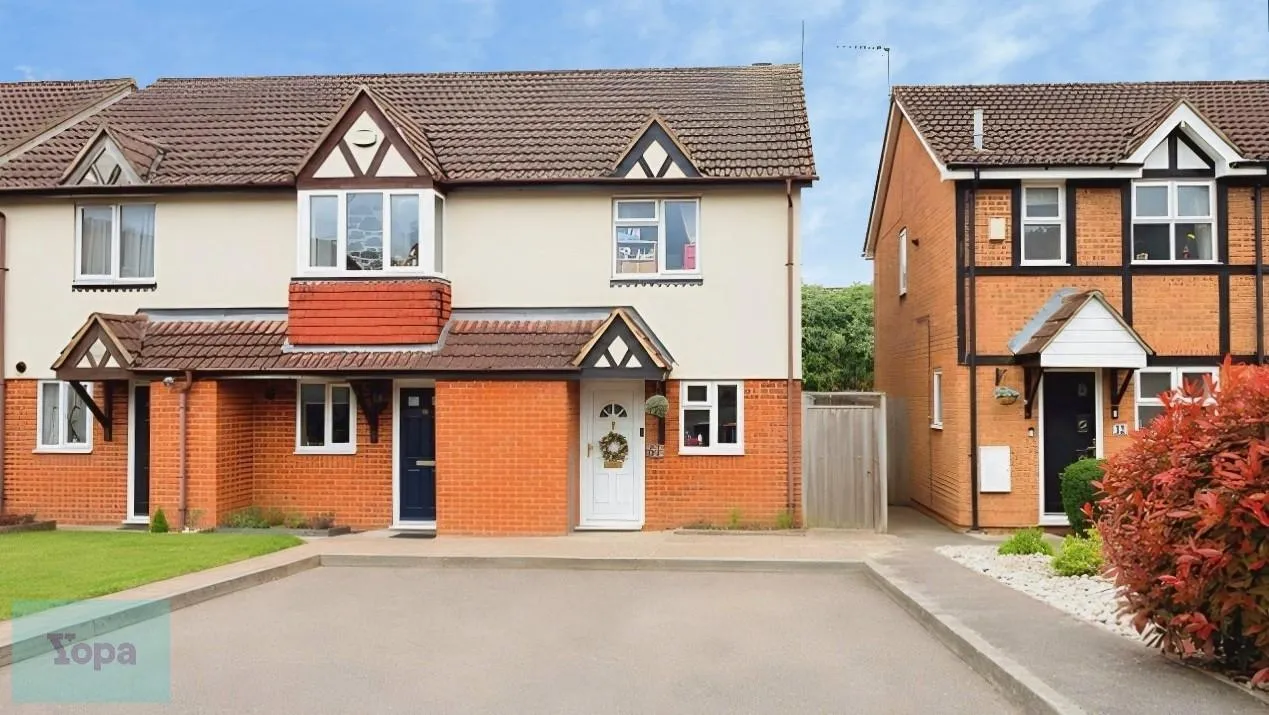 2 bed house for sale, Farmbrook, Luton, LU2