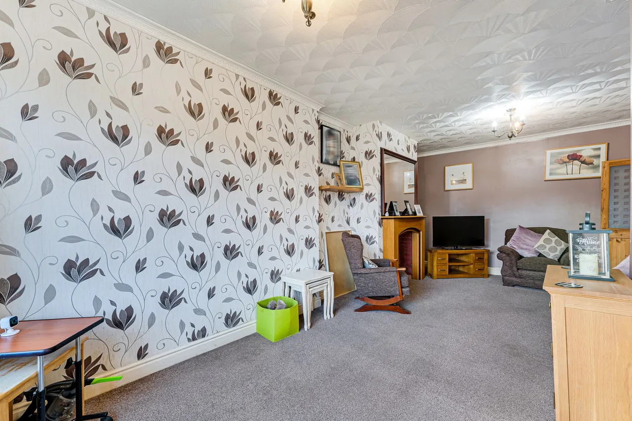 Peel House Lane, Widnes, Widnes, WA8 6TG, photo 7