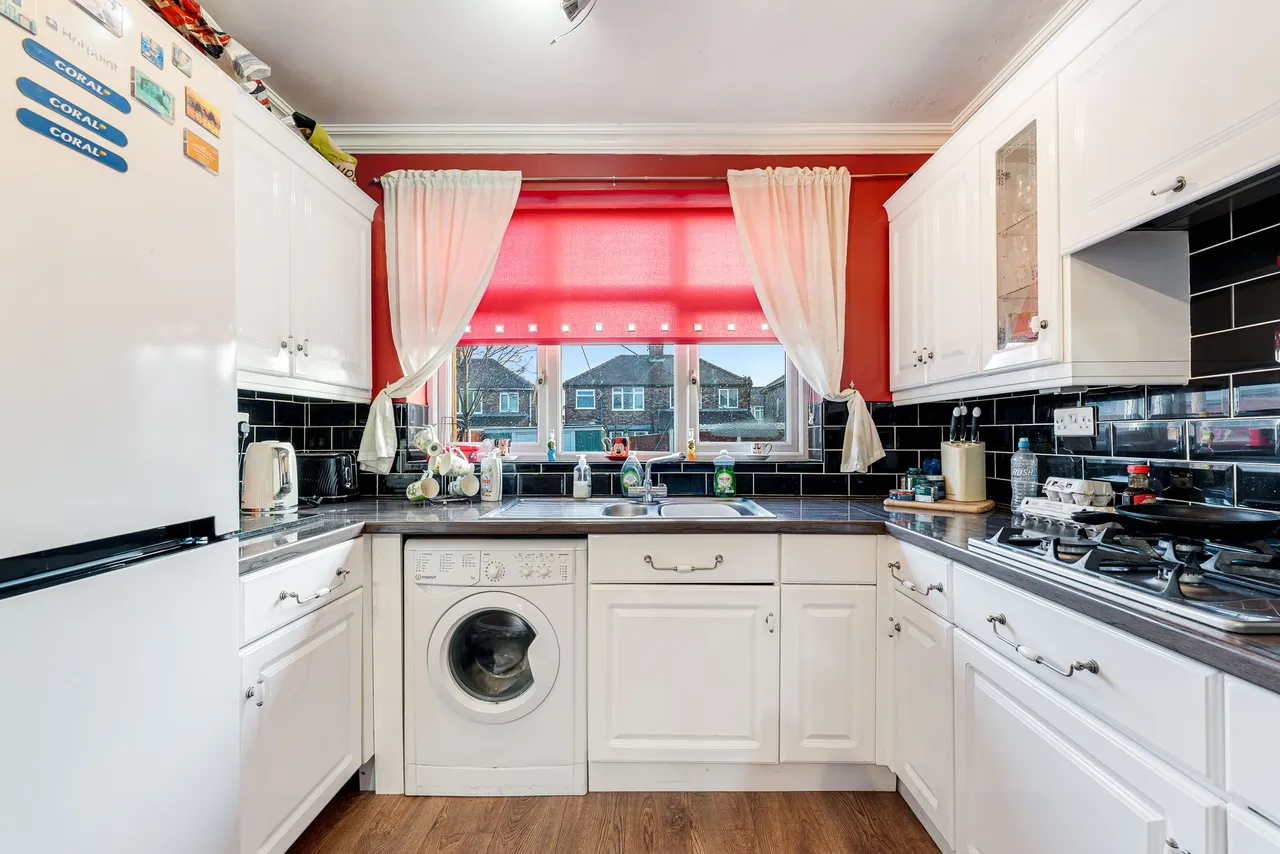Peel House Lane, Widnes, Widnes, WA8 6TG, photo 5