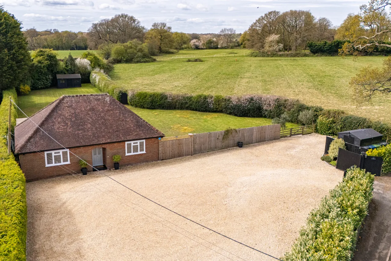 The Laurels Jenkins Lane, St. Leonards, HP23, photo 2