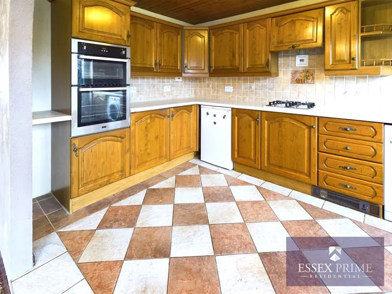 Mawney Road, Romford RM7 7JB, photo 10