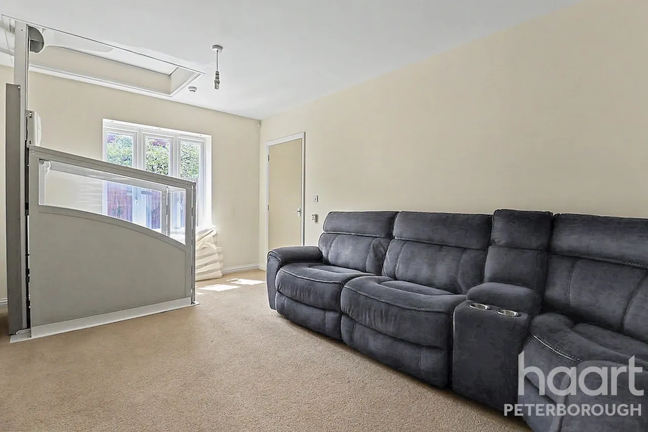 Cooper Road, Gunthorpe, PE4, photo 2