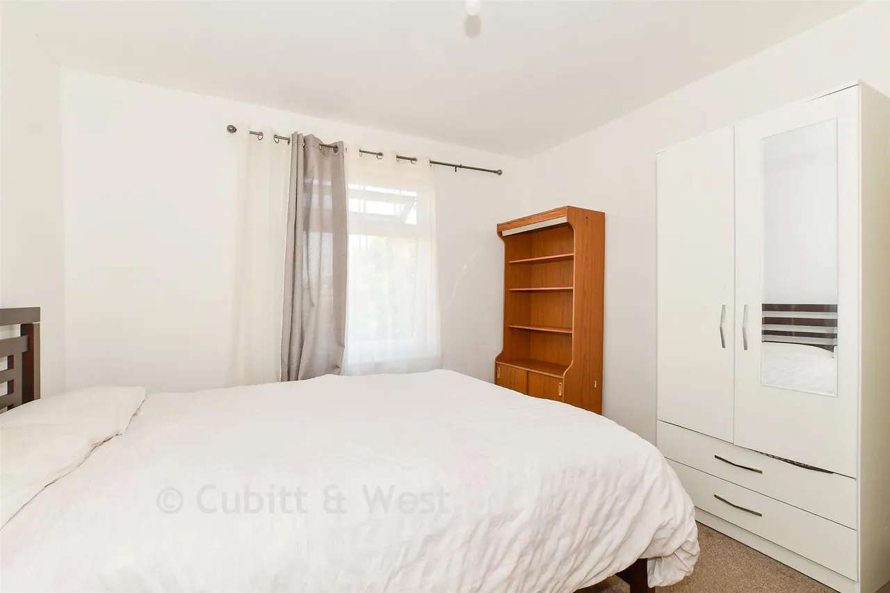 Conway Drive, Sutton, SM2, photo 9