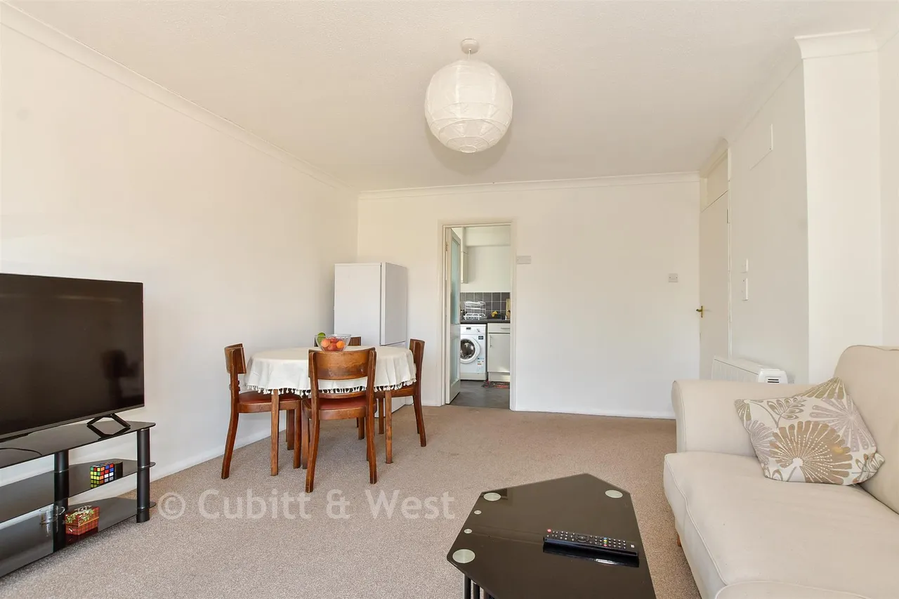 Conway Drive, Sutton, SM2, photo 7