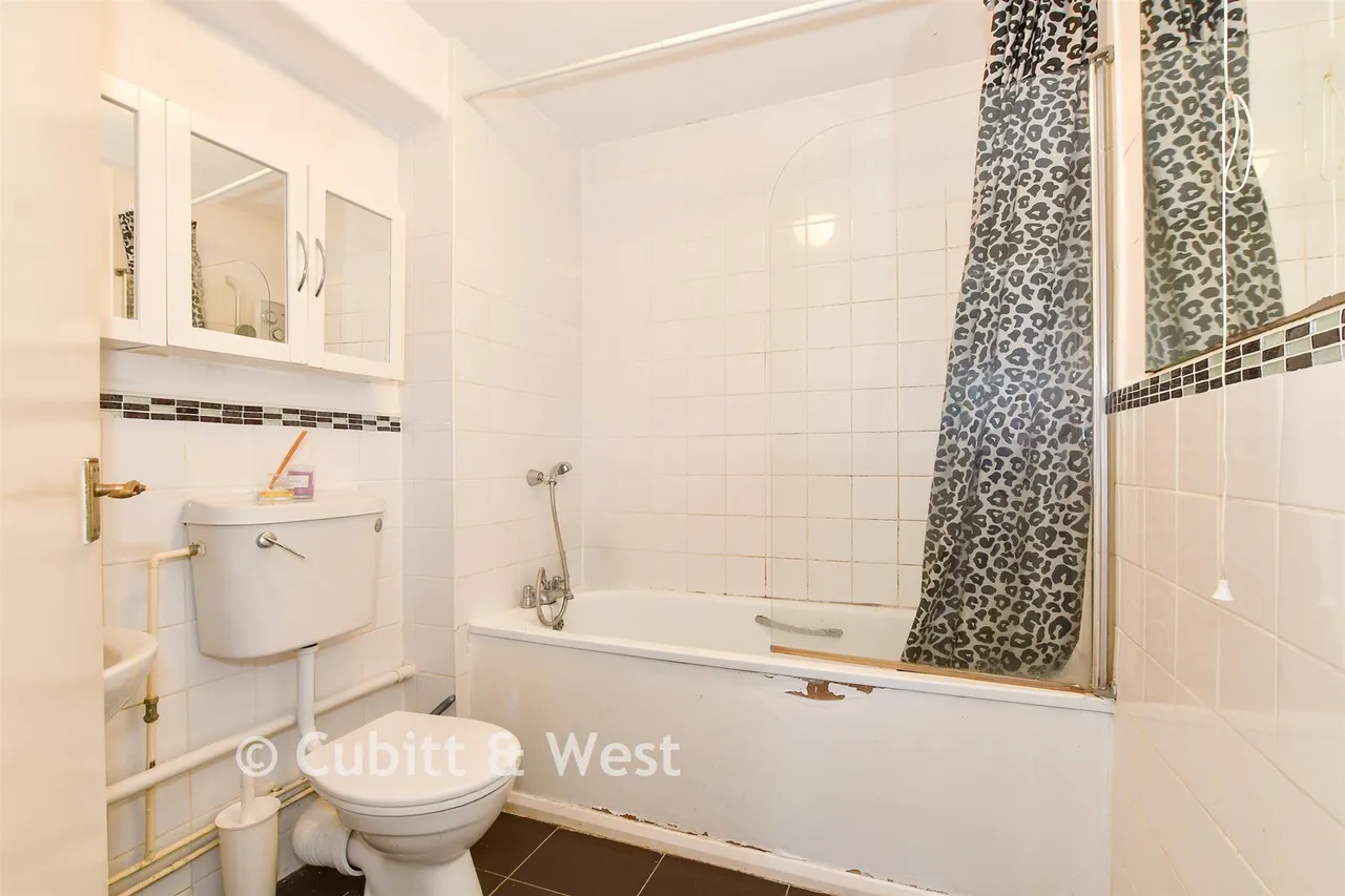 Conway Drive, Sutton, SM2, photo 10