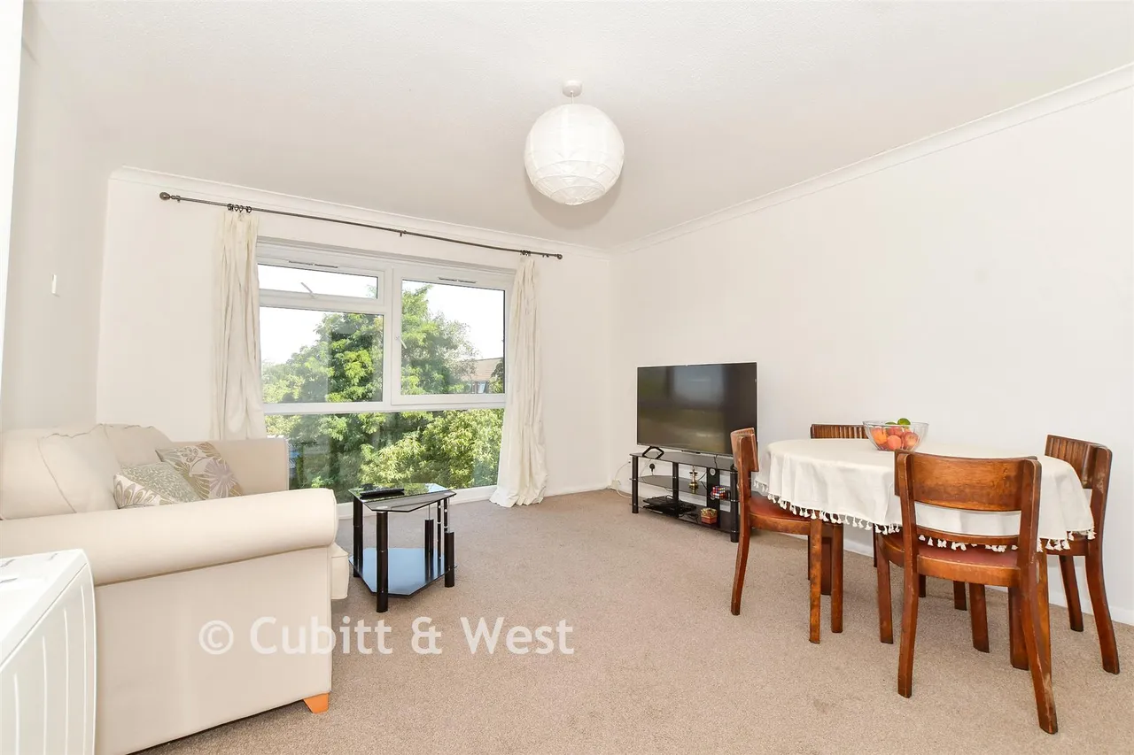 Conway Drive, Sutton, SM2, photo 5
