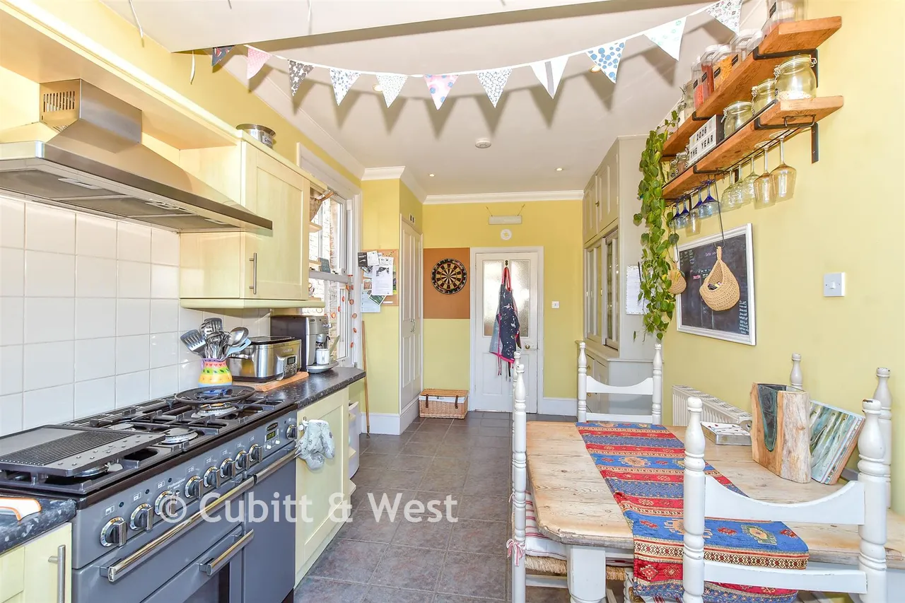 Southleigh Road, Emsworth, PO10, photo 9