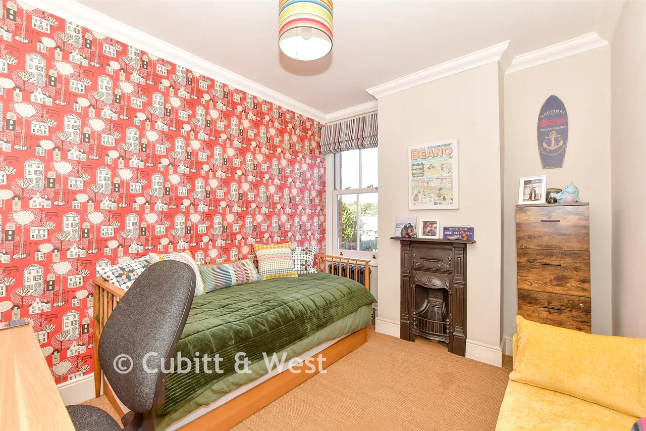 Southleigh Road, Emsworth, PO10, photo 15