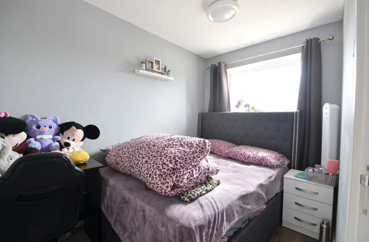 The Heathers, Staines-upon-Thames, photo 12