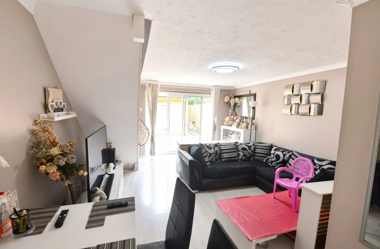 The Heathers, Staines-upon-Thames, photo 10