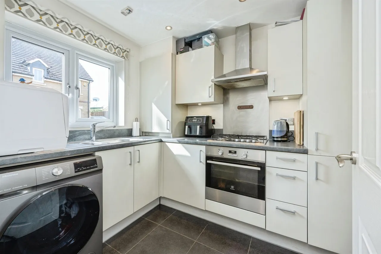 Meadow Way, Wing, LU7, photo 3