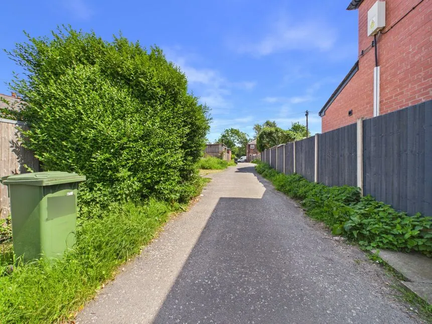 Park Road, Dukinfield, SK16, photo 14