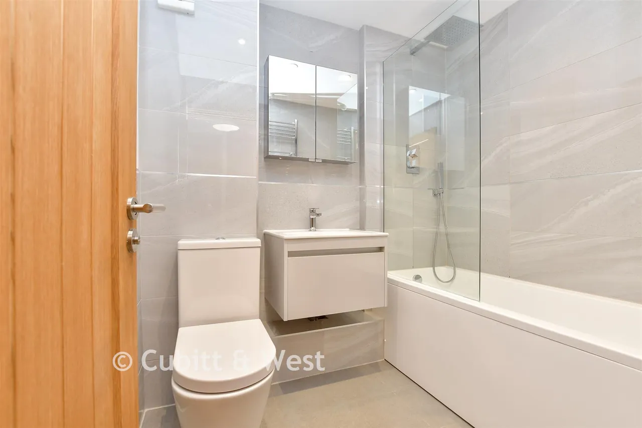 Bucklers Way, Carshalton, SM5, photo 6