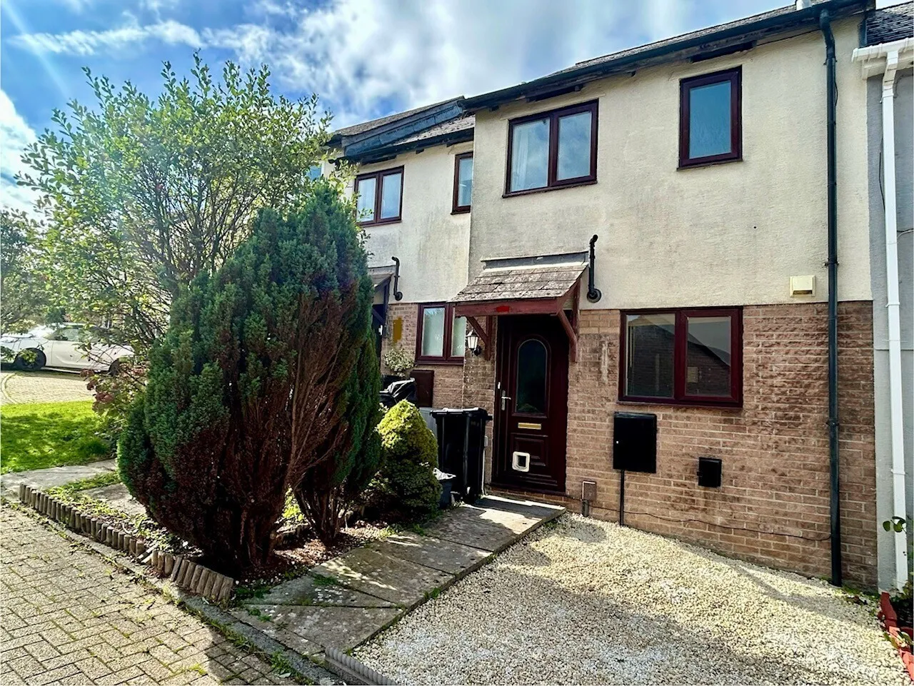 2 bed house to rent, Smithfield Drive, Latchbrook, PL12