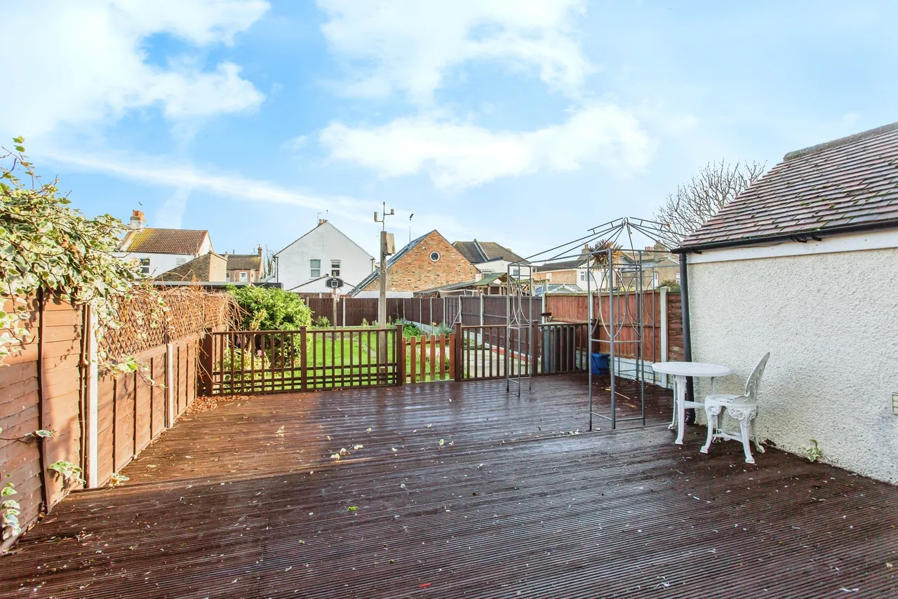 Richmond Avenue, Shoeburyness, Southend-on-Sea, Essex, SS3, photo 12