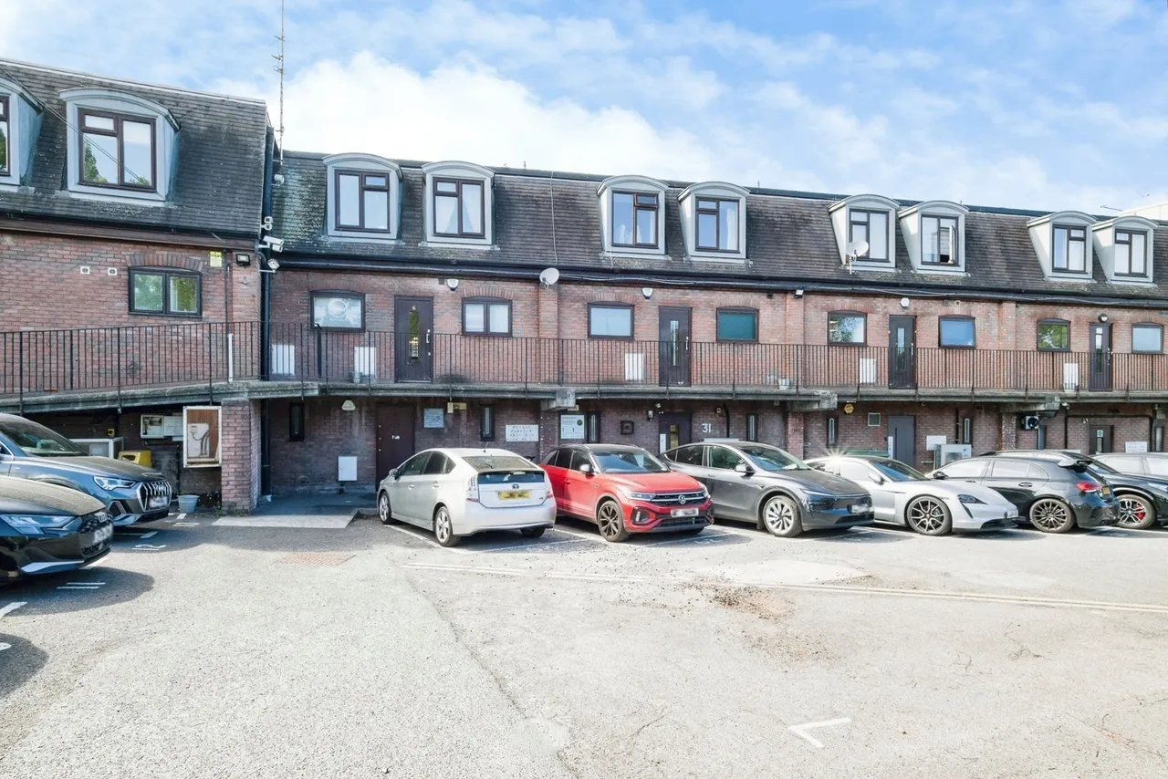 Station Lane, Hornchurch, RM12, photo 19