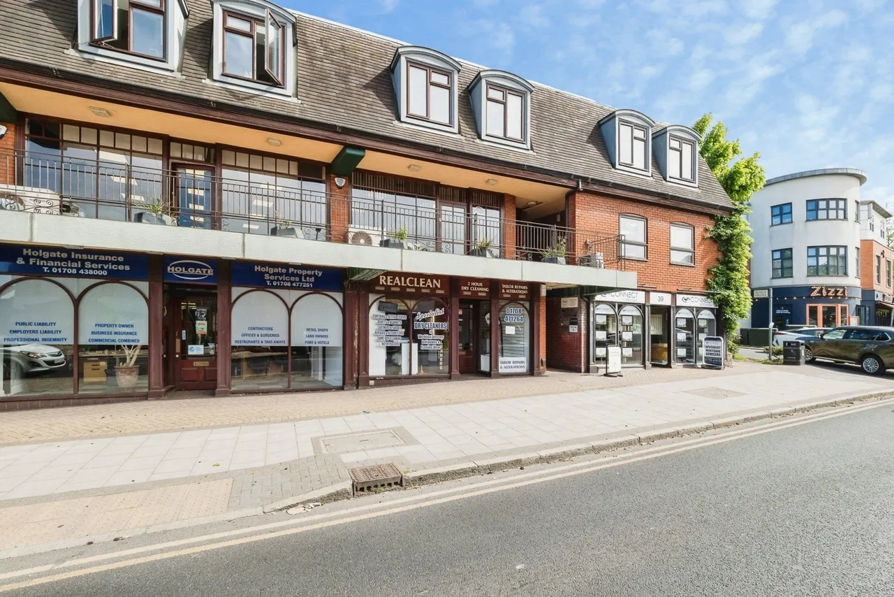 Station Lane, Hornchurch, RM12, photo 18