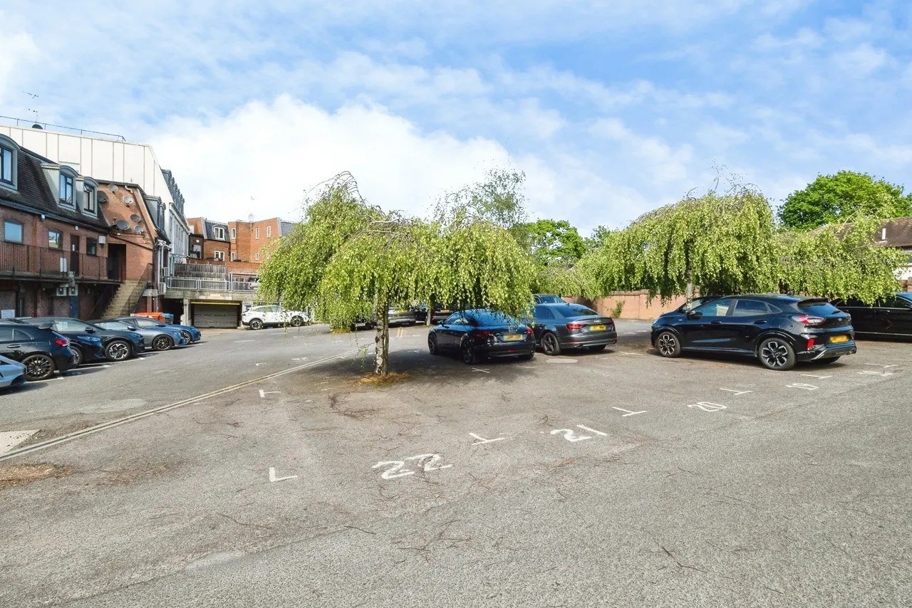 Station Lane, Hornchurch, RM12, photo 21