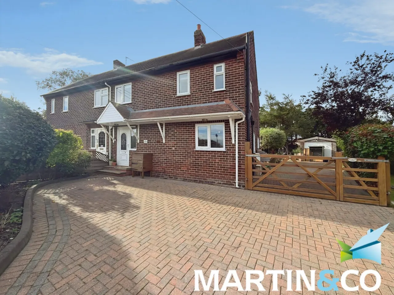 3 bed house for sale, Netherton, WF4